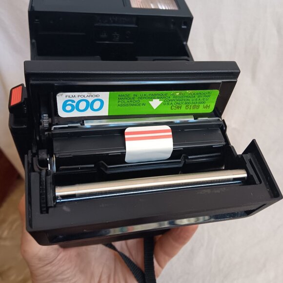 Polaroid OneStep Flash Instant Camera Black Strap Vintage Retro 600 Tested - Picture 5 of 5
